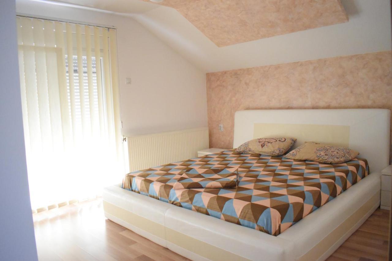 Apartments Holiday Vranje Exterior foto