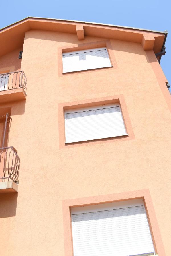 Apartments Holiday Vranje Exterior foto
