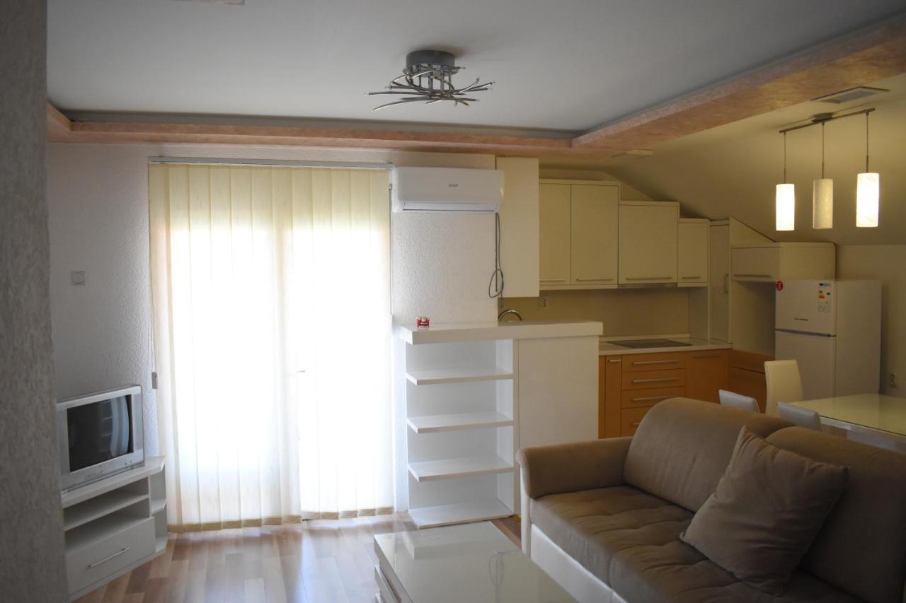 Apartments Holiday Vranje Exterior foto